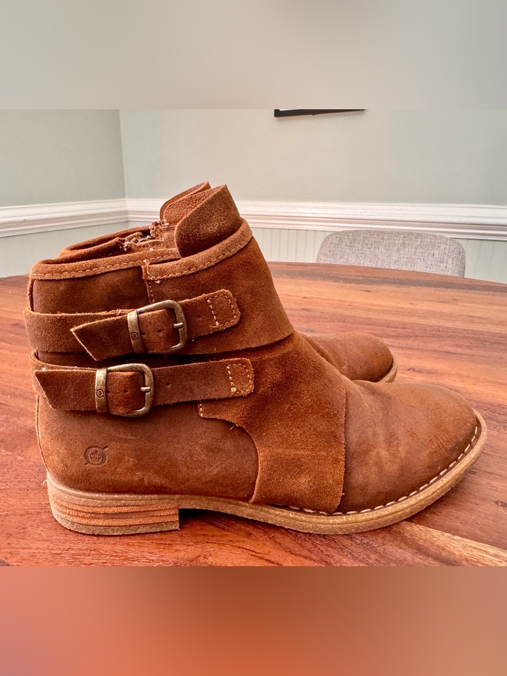 Born Moraga Women’s Sz 10 Brown Suede Distressed Ankle Bootie Boots Side Zip